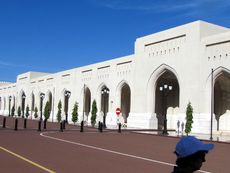 232 Auffahrt zum Sultanspalast.JPG